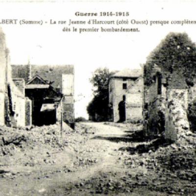 Albert Rue de Jeanne dHarcourt after the first bombardment